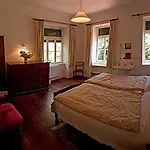 Quinta Das Colmeias Otel *