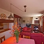 Отель Quinta Das Colmeias Santo Antonio da Serra